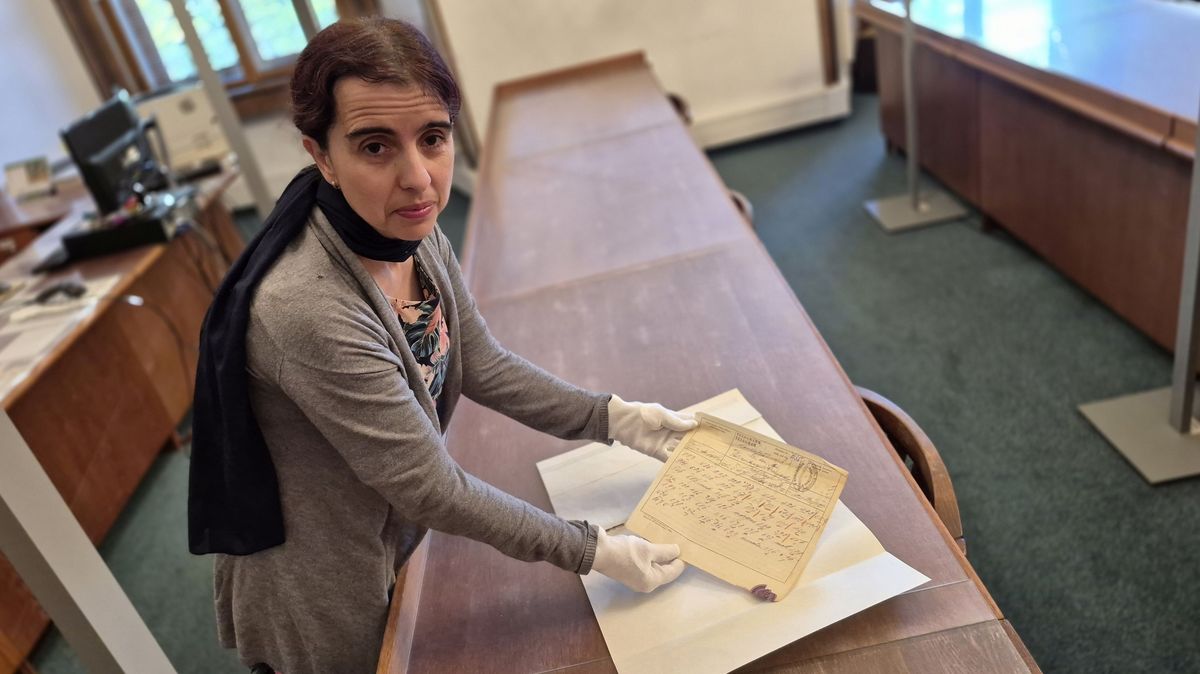 Telegram odeslaný policii za císaře pána nejde přečíst, archiváři nerozlousknou šifru